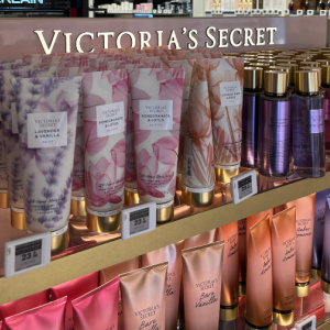 Corner Victoria Secret Aelia Duty Free